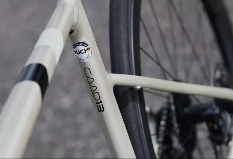 2025 cannondale evo_Saeco-Cannondale CAAD13 Disc 铝合金公路车_佳能戴尔 CAAD13 碳纤维性能对比