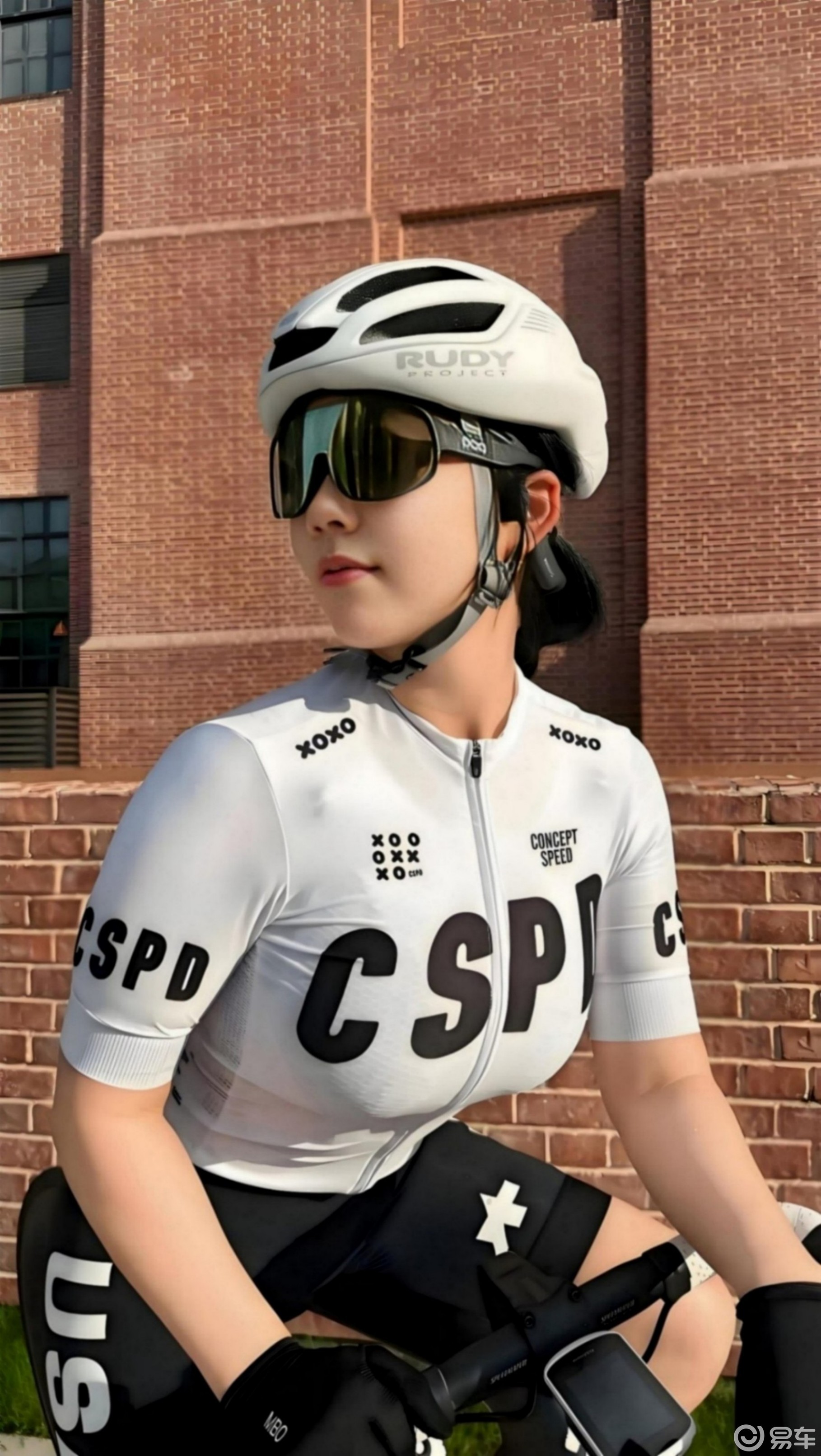 闪电和崔克公路车对比