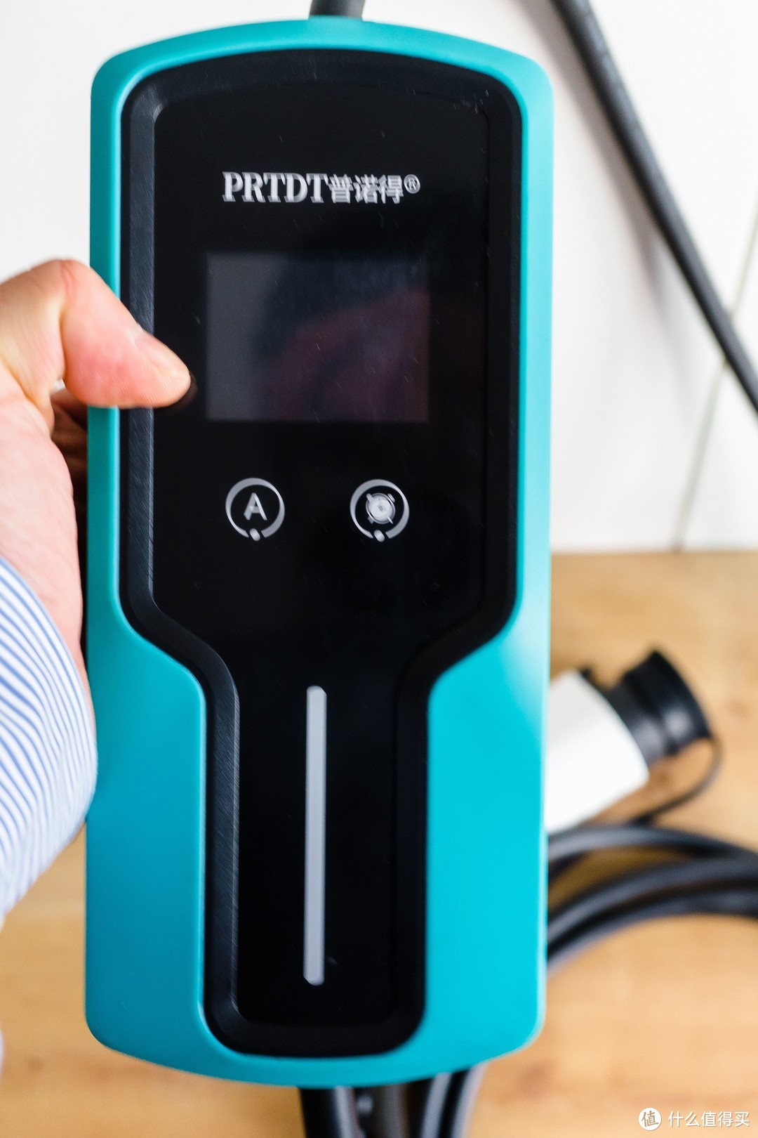 随车充模式2_随车充缆上控制与保护装置_智能蓝牙gps定位车充