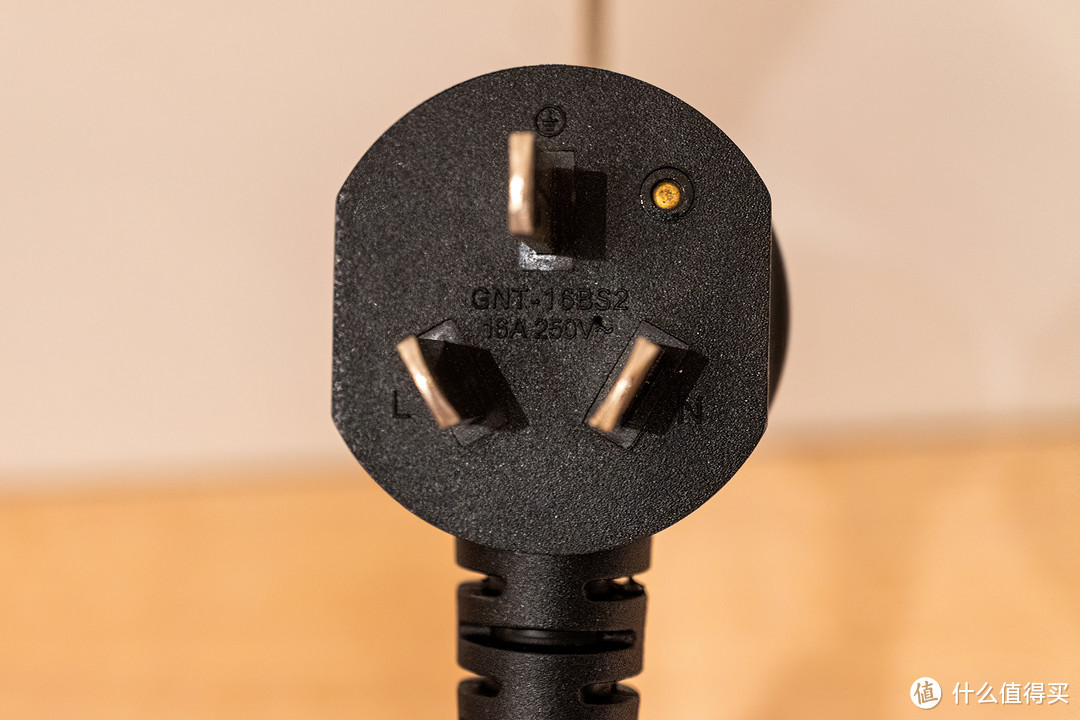 智能蓝牙gps定位车充_随车充模式2_随车充缆上控制与保护装置