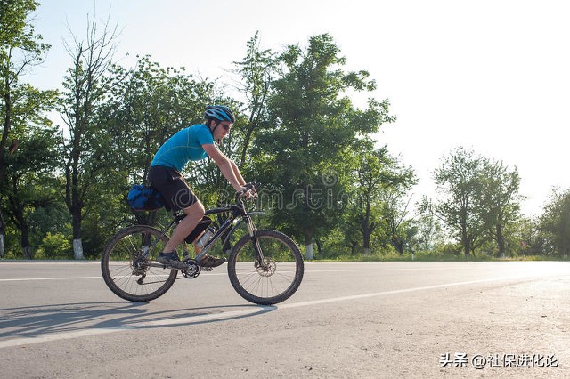 骑行装备选择误区_骑自行车姿势不当危害_国家山地车运动员标准