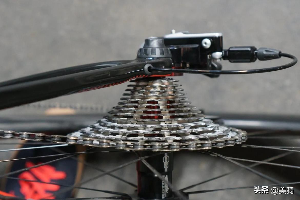 山地车公路车飞轮齿比选择_山地车换个塔基多少钱_自行车飞轮工作原理