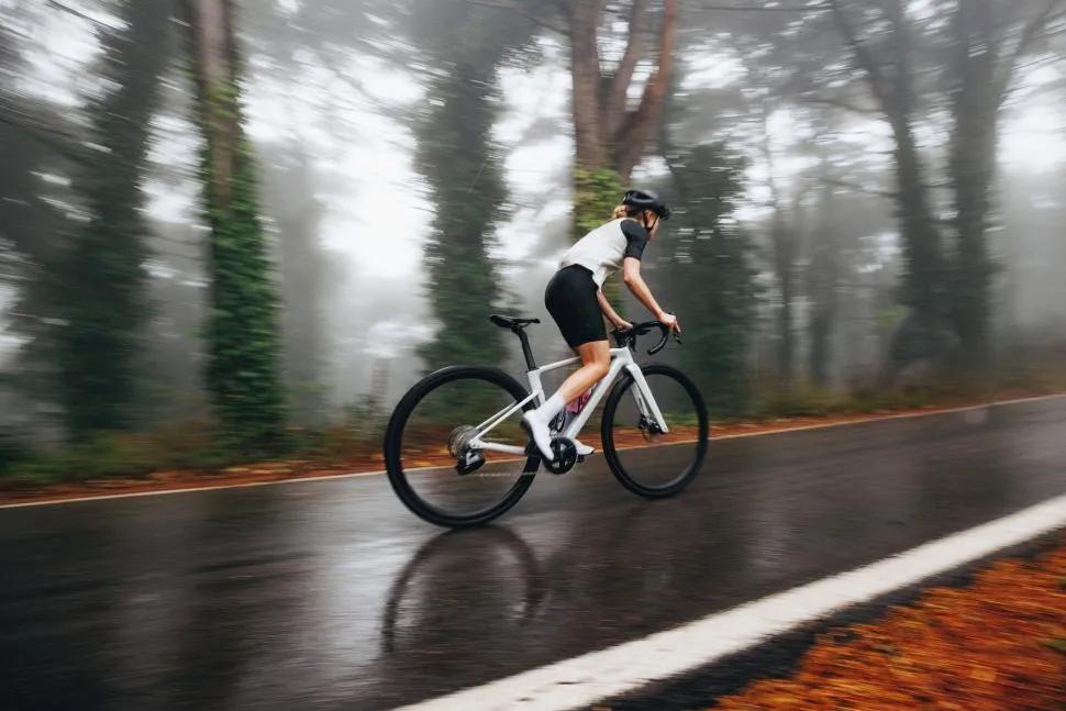 拨链器变速系统调整_山地车换个塔基多少钱_自行车爬坡变速技巧