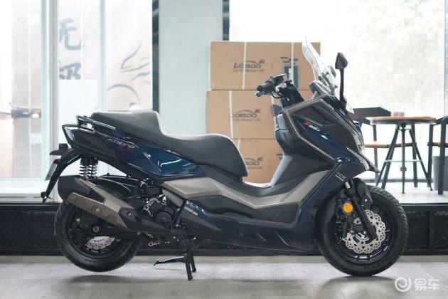 庞巴迪350多少钱_光阳赛艇S350黑武士 31980元 性价比踏板摩托车