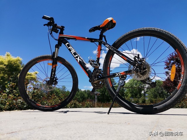 星空·综合体育官网入口 长途骑行选择困难：美利达VS捷安特，谁是你的千里马？