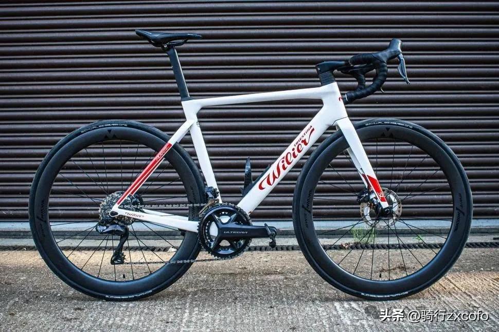 cannondale自行车_源自顶级自行车型价格更亲民型号_环法血统自行车价格亲民车型