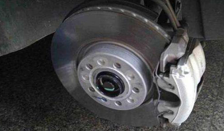 星空体育平台官网入口 碟刹比鼓刹更强吗？为啥私家车追求碟刹，可大货车却只用鼓刹​