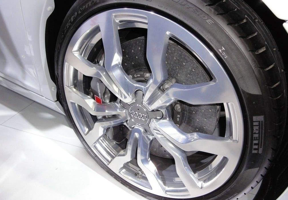 碟刹比鼓刹更强吗？为啥私家车追求碟刹，可大货车却只用鼓刹​