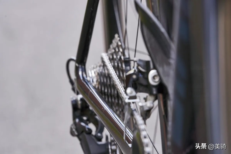 自行车车架材质类型设计_山地车油簧叉推荐_自行车零部件组成类型功能