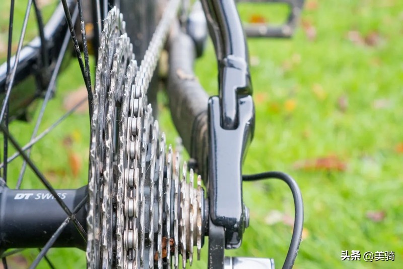 山地车油簧叉推荐_自行车车架材质类型设计_自行车零部件组成类型功能