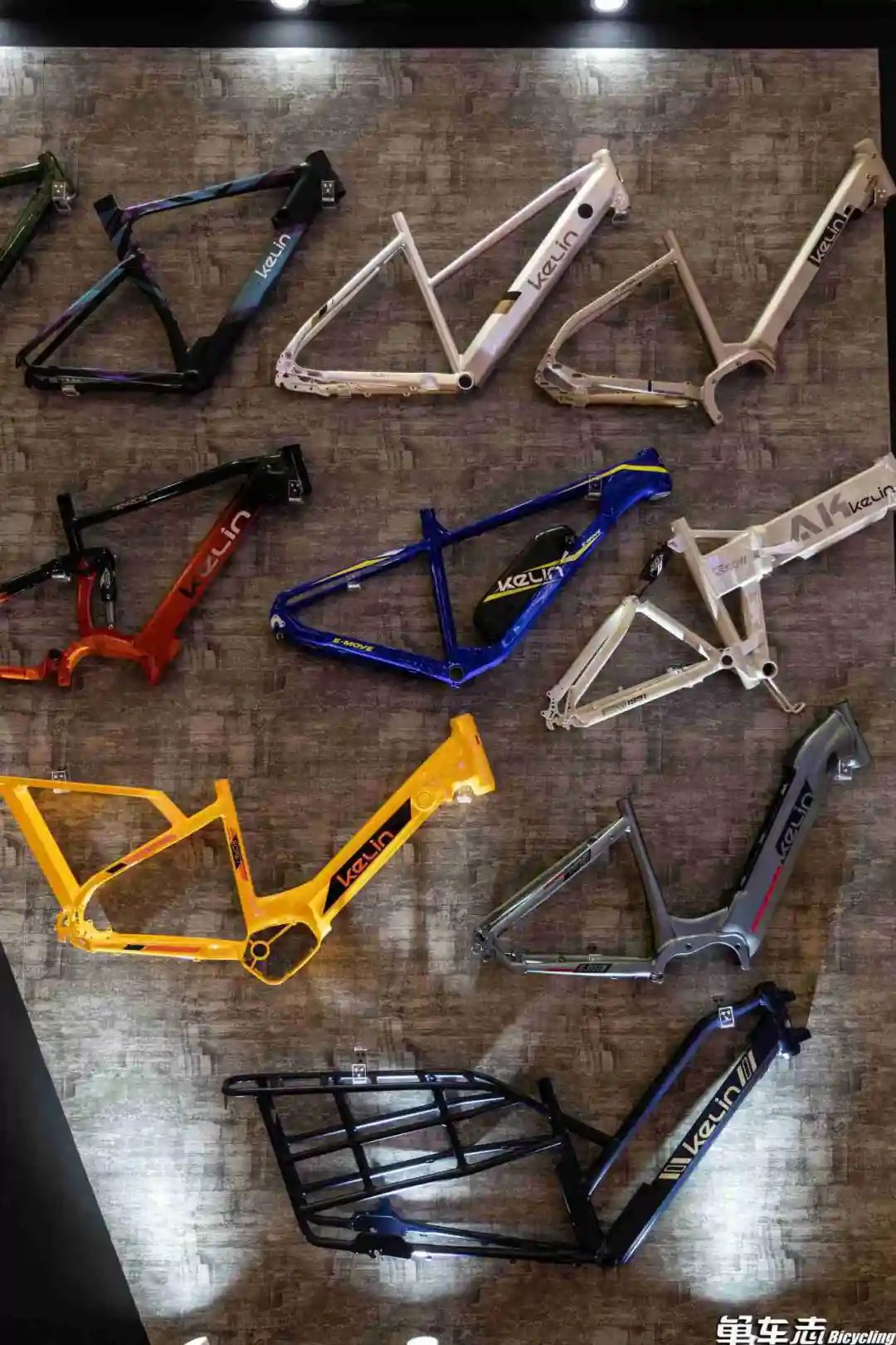  2025年上海展新车潮品 _欧亚马自行车如何_