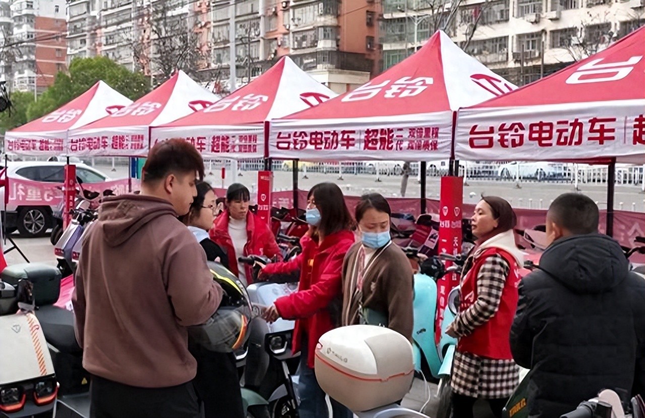 星空综合体育app下载 2025上半年电动车销量榜：增速雅迪第3，爱玛4，第1、2品牌是谁？