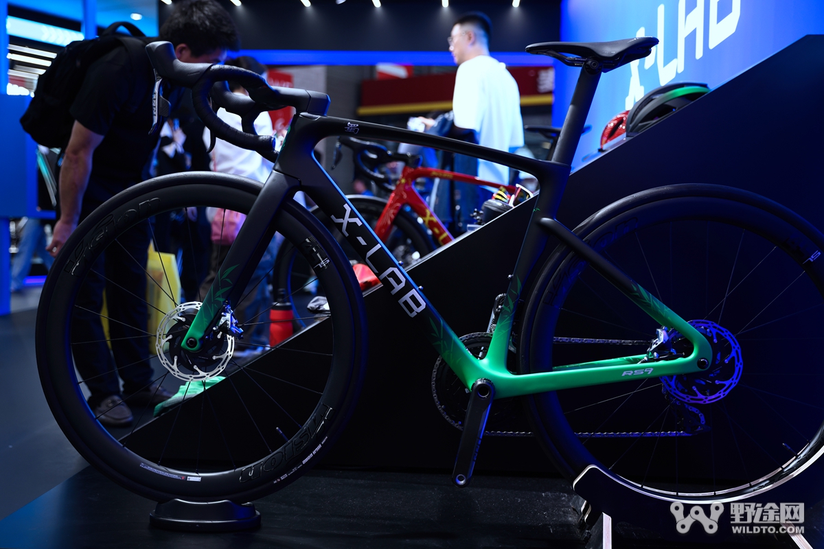 中国自行车展览会 2023 公路车 新品发布_禧玛诺 CUES LINKGLIDE 技术展示_cannondale supersix