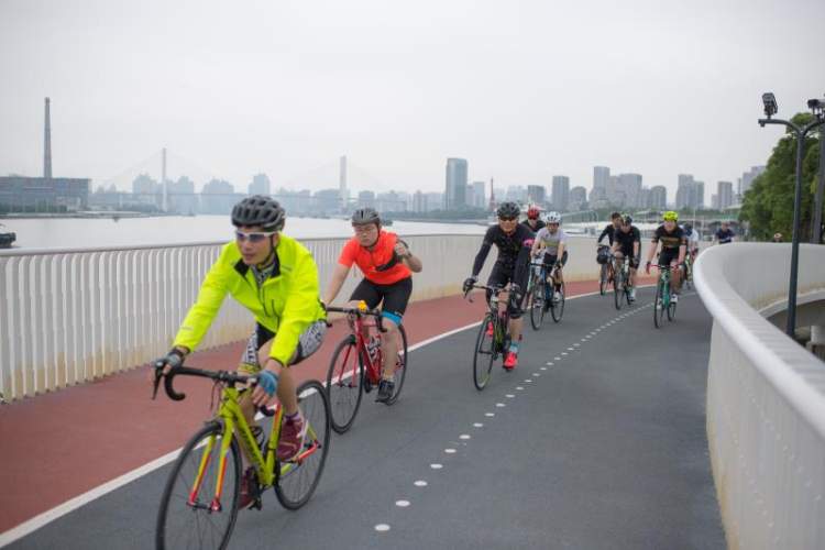 浦东滨江自行车道_上海滨江骑行_上海城市业余联赛自行车嘉年华