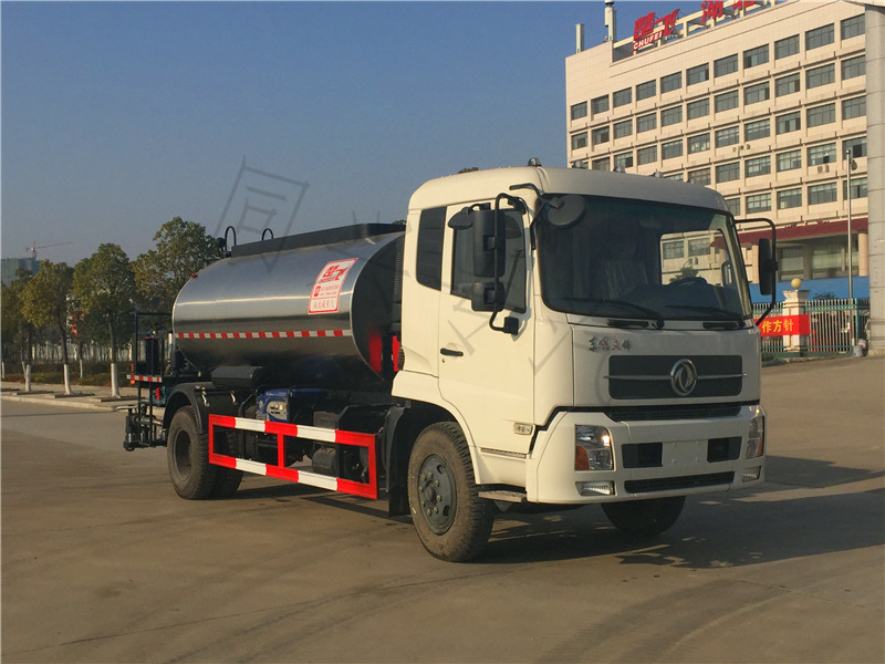 8立方全智能沥青洒布车新配置,沥青洒布车全新智能控制系统