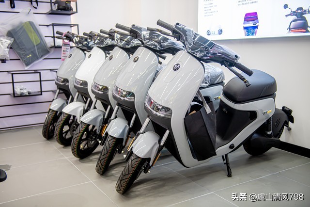 雅迪电动车性价比分析_雅迪 博世电机_爱玛电动车性价比对比