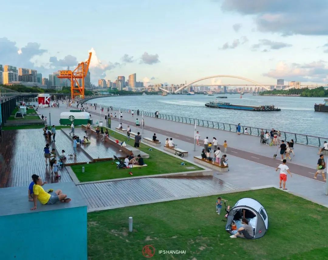 徐汇滨江艺术体验_黄浦江滨江艺术改造_浦东滨江自行车道