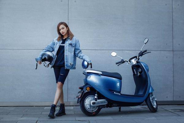 开学季电动车推荐_雅迪E8-100电动车_雅迪 博世电机