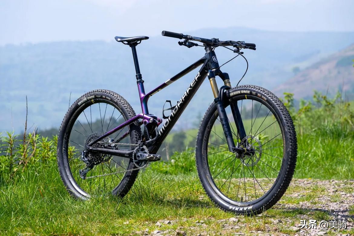 自行车前轮圈上xc是什么意思_自行车前轮是什么_自行车上的车轮是什么