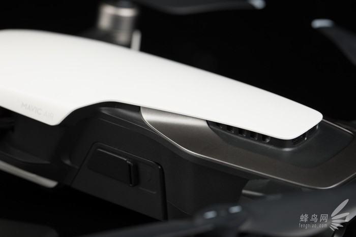 最适合旅拍的无人机 大疆Mavic Air评测