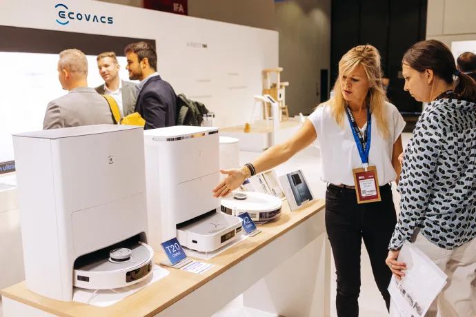 智能扫地机器人 车玻璃压_扫地机器人价格飙升原因_扫地机器人行业增长失速分析