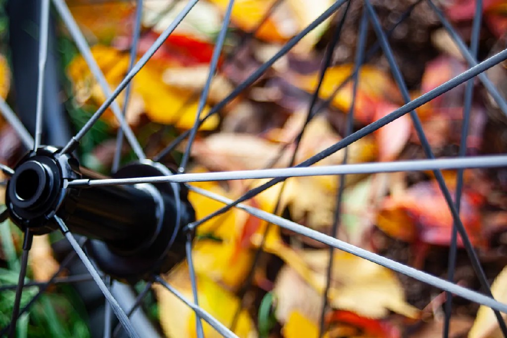 山地车塔基怎么拆下_自行车核心部件术语_自行车车架材质与结构详解