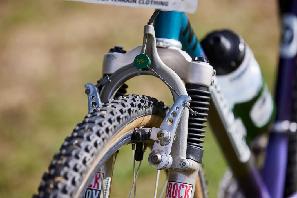 自行车核心部件术语_山地车塔基怎么拆下_自行车车架材质与结构详解