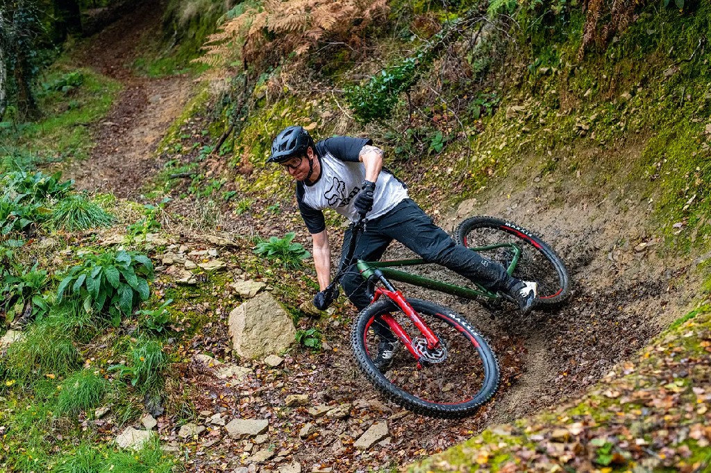 自行车车架材质与结构详解_自行车核心部件术语_山地车塔基怎么拆下